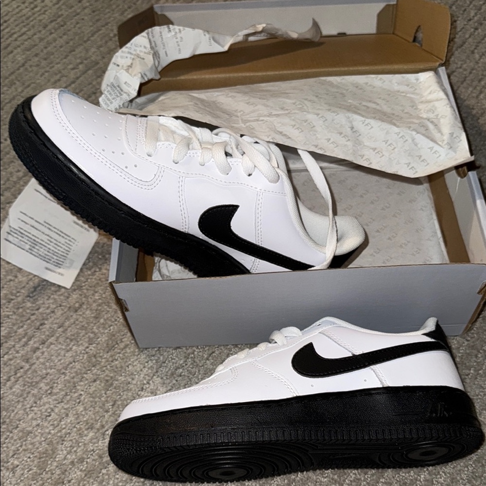 Nike Black and White Athletic Shoes
